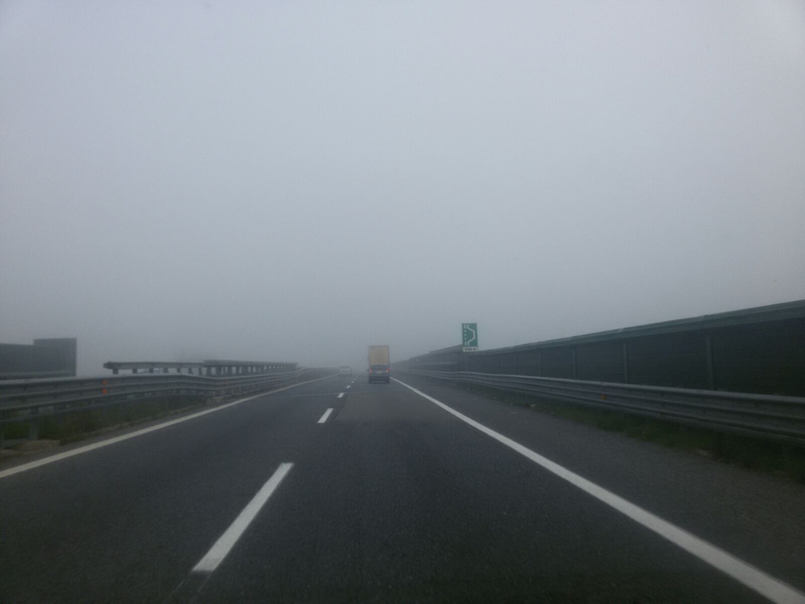 Locali banchi di nebbia sulla A3