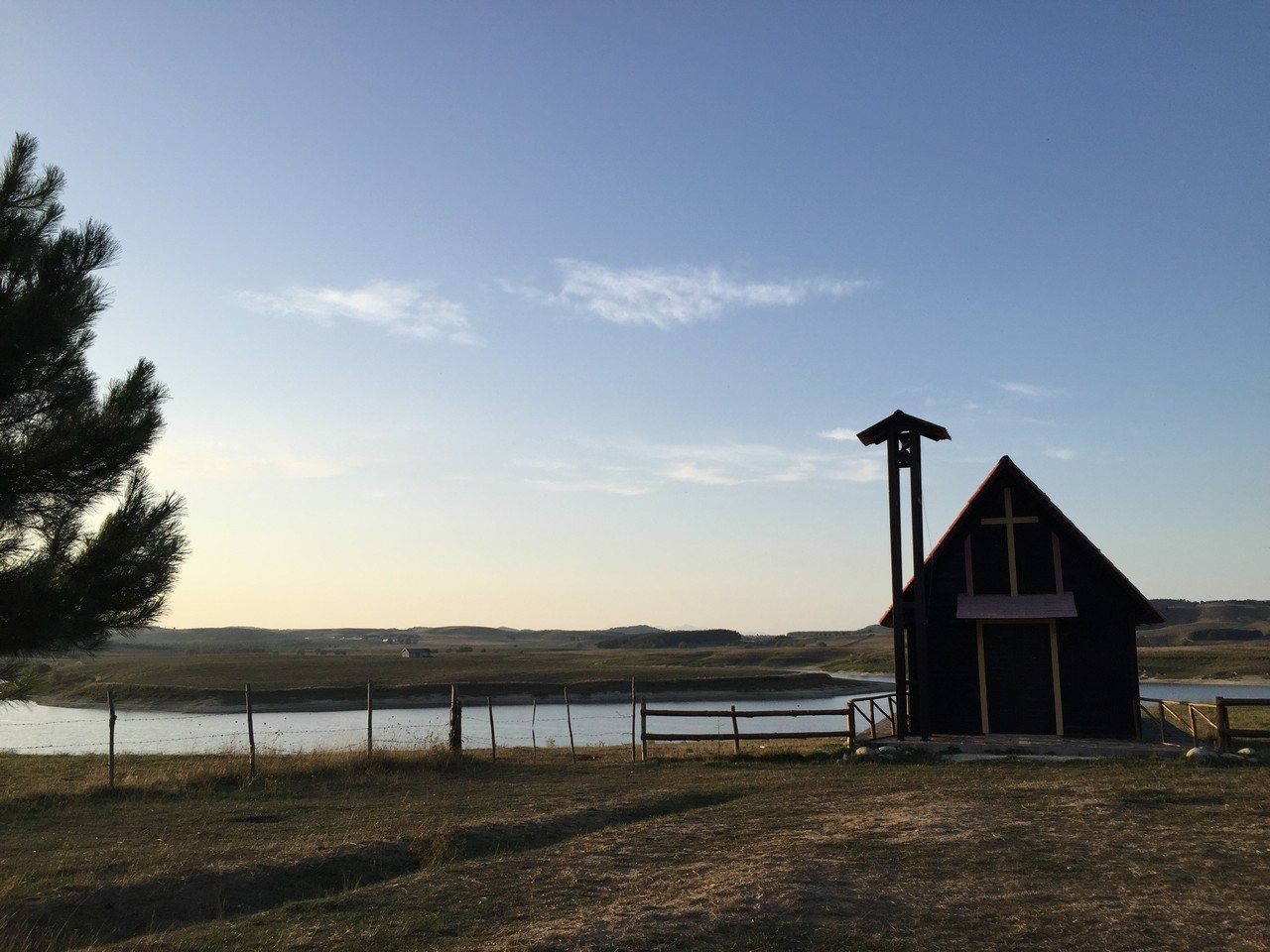 Cielo sereno sila chiesa san lorenzo