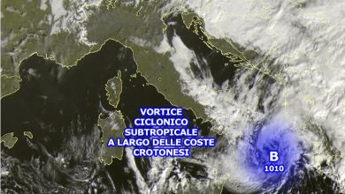 Ciclone subtropicale vicino la Calabria: piogge intense in atto sul crotonese e basso Ionio cosentino...
