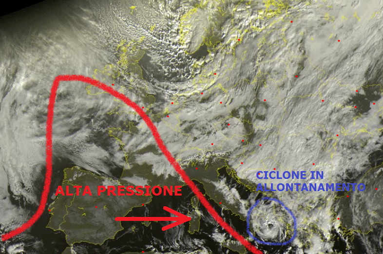 Il vortice ciclonico se ne va: residua instabilità in attesa di un miglioramento per lunedì...
