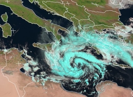 Un ciclone tropicale nel Mediterraneo: sarà tempesta o uragano?