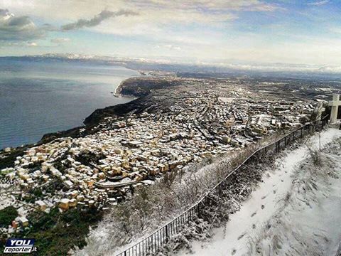 Venerdì clou del freddo, neve fin sulle coste (Reggino in pole)